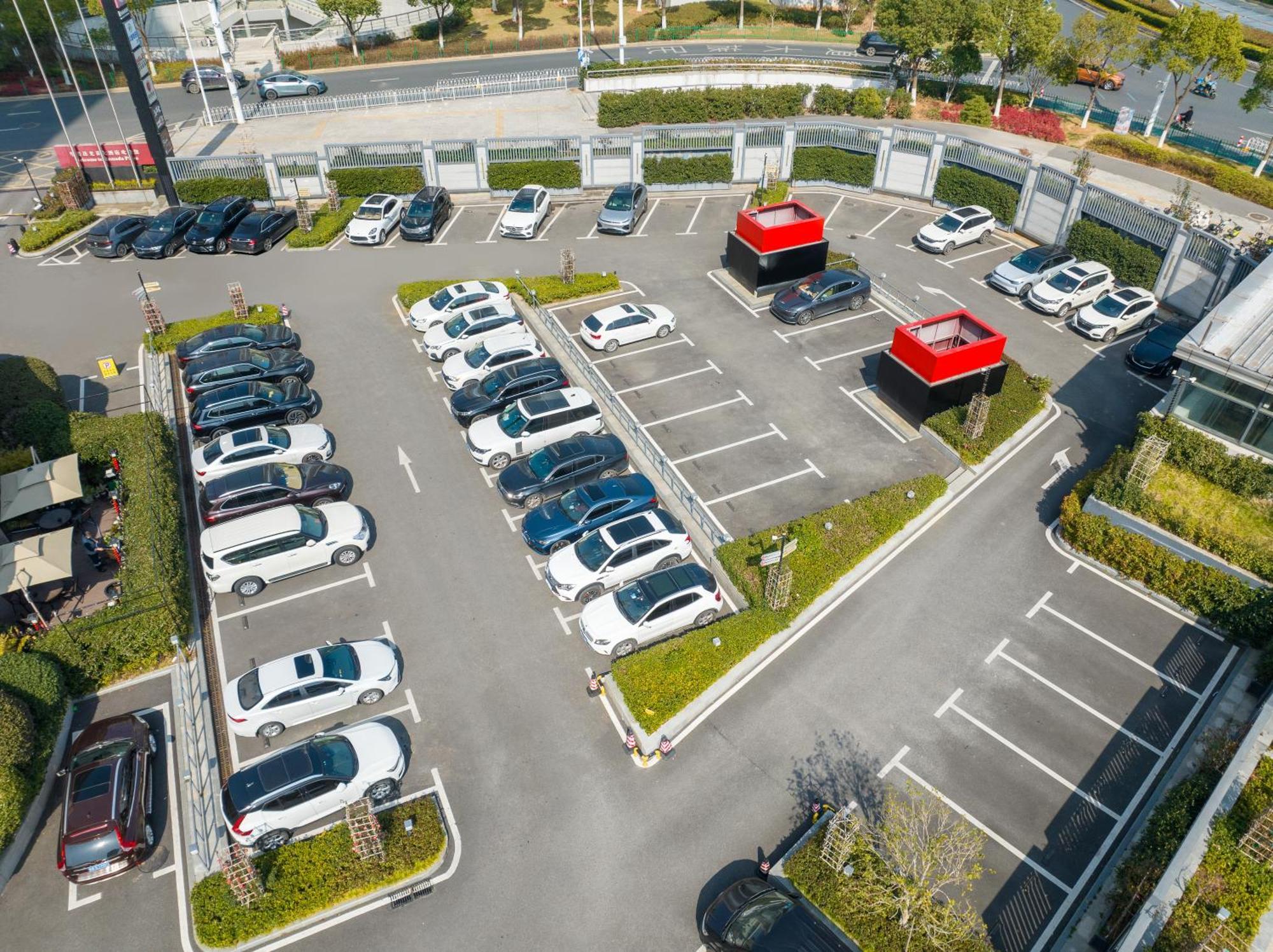 Ramada Plaza Optics Valley Hotel Ухан Екстериор снимка
